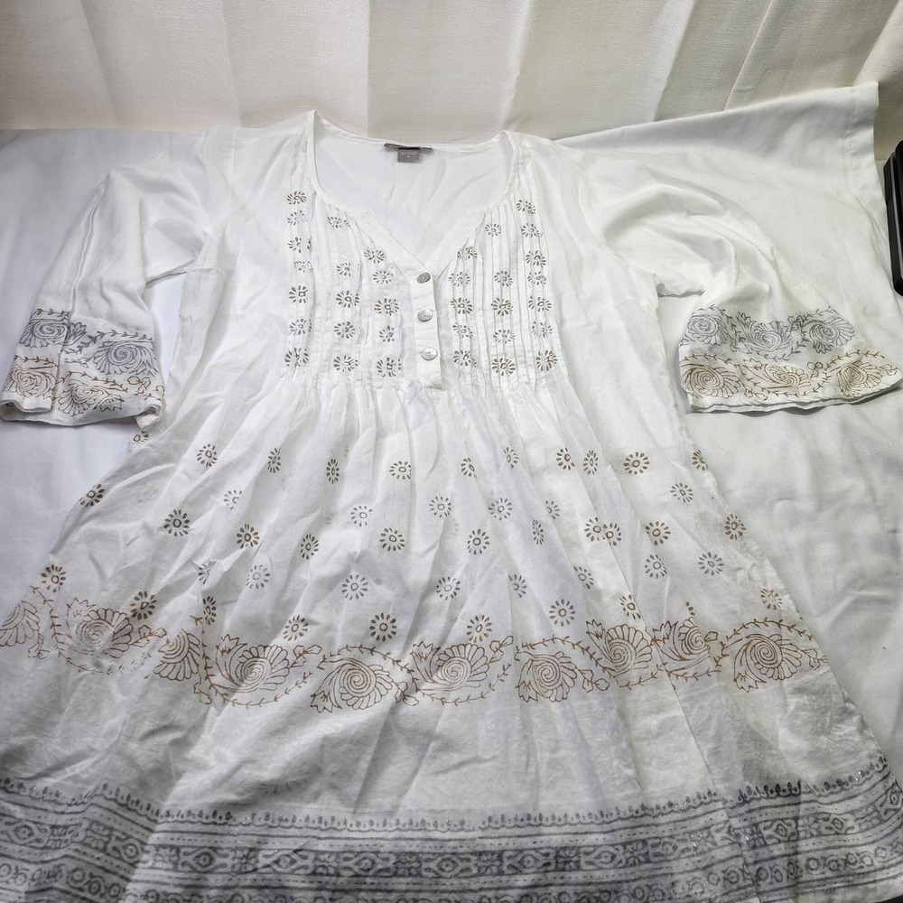 Peppermint Bay BOHO Medium White Flowy Cotton Top With Geometric Design